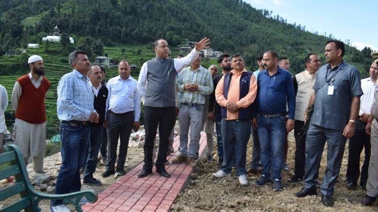 Chief Minister took stock of developmental works in Thunag
