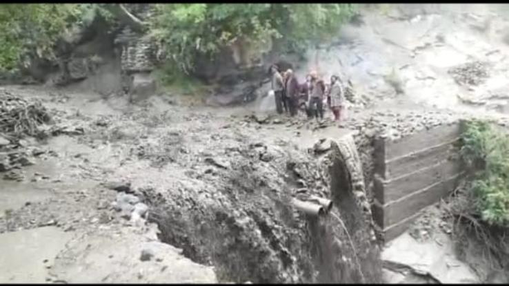 Flood due to heavy rains in Thangi drain of Kinnaur, increased water level in drains
