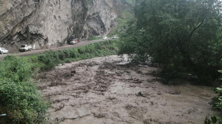 Heavy devastation caused by cloudburst in Parli Panchayat