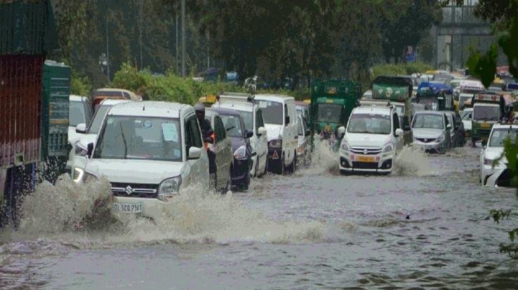 Rain has become a disaster in many states including Maharashtra, Gujarat and Madhya Pradesh