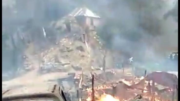 Fire broke out in four dhabos, Alto car and motorcycle caught in the grip