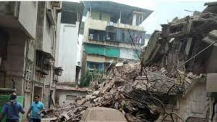 Three-storey building collapses in Mustafabad, Delhi, one killed in incident
