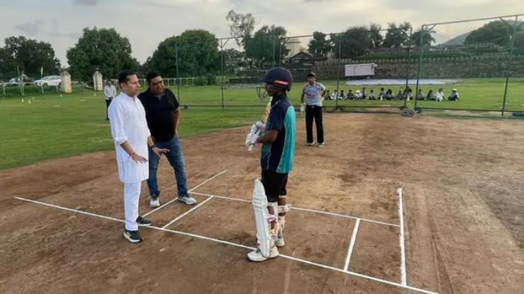 Rahul Gandhi's tweet changed the fate of the young bowler, know the whole matter