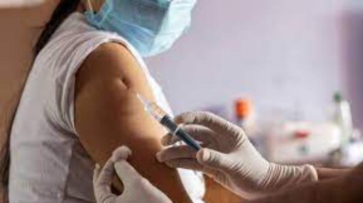 Kheer and booster dose organized by Bar Association Mandi