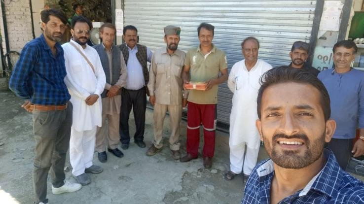 Most of the connectivity roads are closed in Pajhota, it is difficult to reach the crops to the mandis.