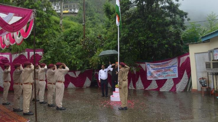 Independence Day celebrated with gaiety in Luhri project