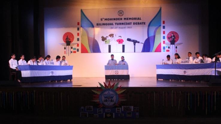 सोलन : मोहिंदर मैमोरियल बाईलिंगुअल टर्नकोट डिबेट” का पहला दिन