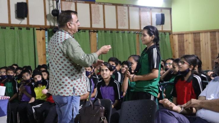 Solan : Cyber Safe Seminar conducted at Pinegrove School