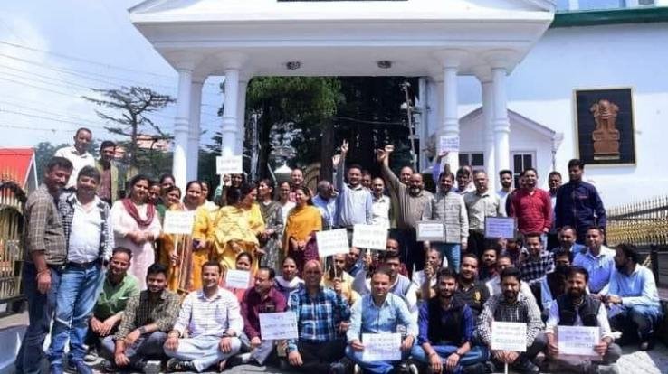 New Pension Scheme Employees Federation started gradual fast in 4 Lok Sabha constituencies