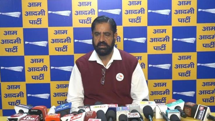 Cattle dying due to lumpy disease, animal husbandry farmers are being ruined, Agriculture Minister is making false announcements