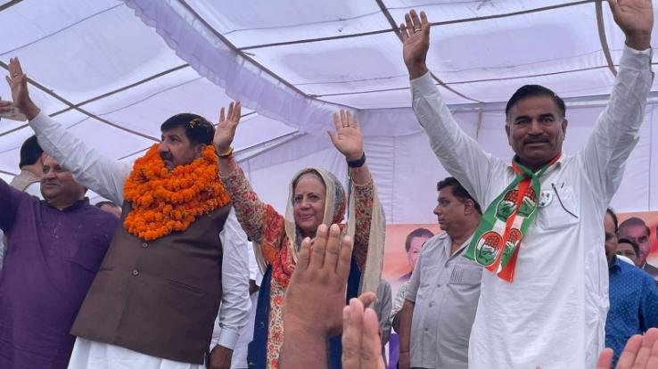  Hardeep Bawa demonstrated power by holding a huge public meeting