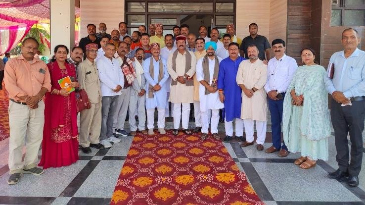 propose to set up processing units in Himachal for apple and potato growers - Chahar