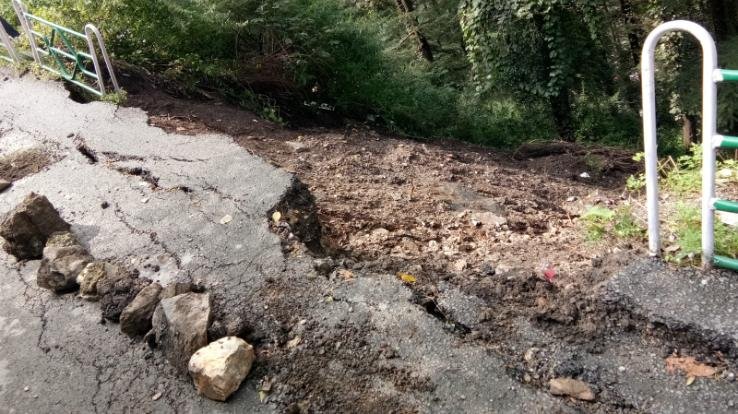 Kaithu unit took strong cognizance of the breakdown of Kaithu Anadale road