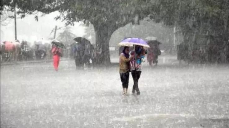 According to the Meteorological Department, rain alert in the states of India