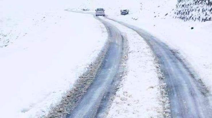 Rain in Kullu, snowfall on high peaks of Manali, Lahaul