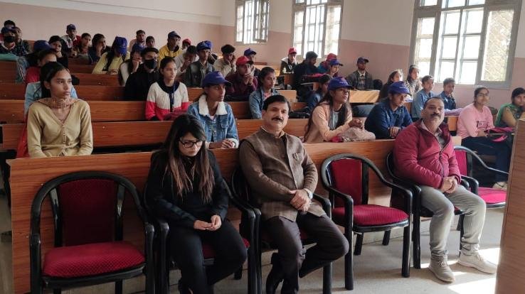 Jaisinghpur College students take out awareness rally on World AIDS Day