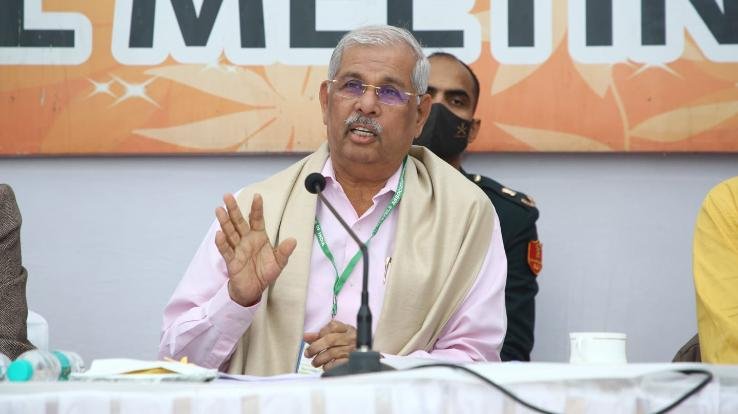 Governor called upon to expand the activities of the Youth Hostel Association of India.