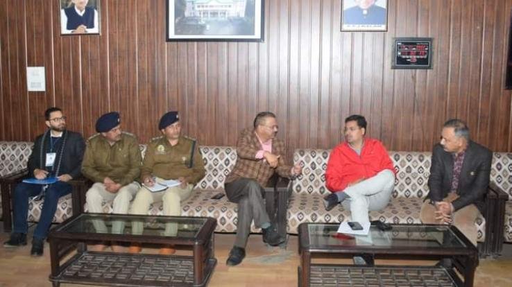 Bilaspur: Regarding the counting of votes, the general observer took information about the meeting and preparations with the officials.