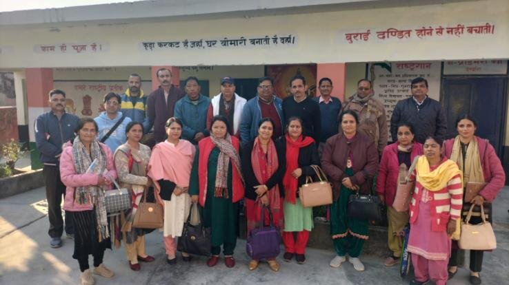 Indora: The meeting of the State Primary Teachers Association Block Indora was organized