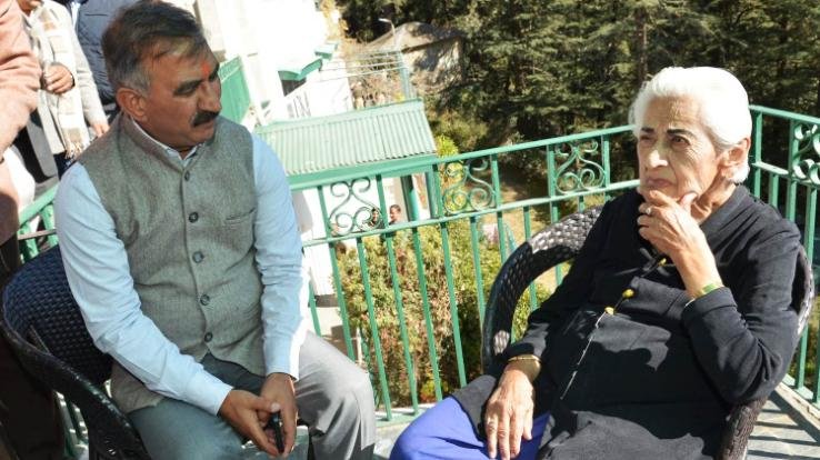 Chief Minister Sukhwinder Singh Sukhu met Vidya Stokes