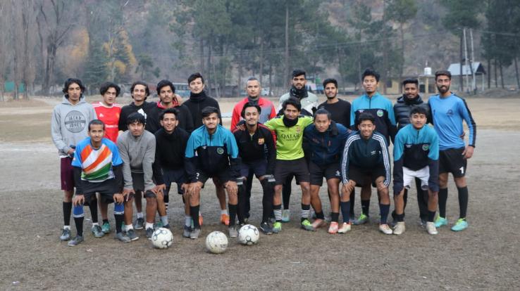Kullu: Himachal team left for 5-day football competition