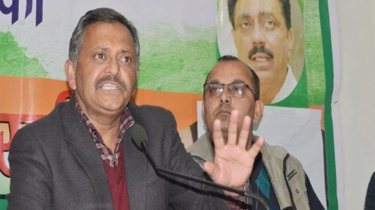 Shimla    Solan    Mandi    Kangra  Kinnaur    Chamba    Lahaul and Spiti Mandi    Kangra    Una    Hamirpur  Sirmaur    Kullu    Bilaspur   