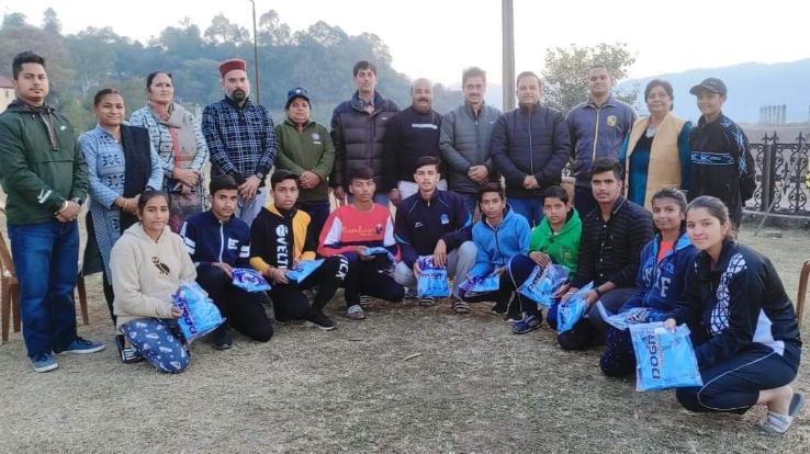 Junior Kayaking and Canoeing Himachal team leaves for Bhopal for national competition