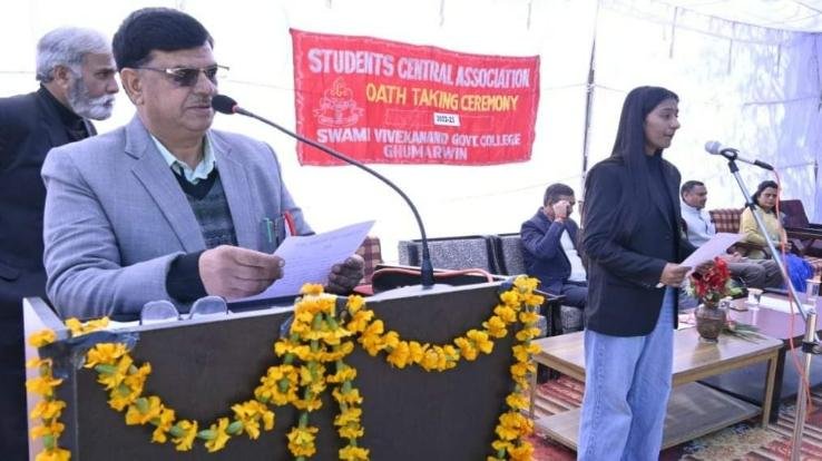 Oath administered to the office bearers of Central Student Council in Ghumarwin College