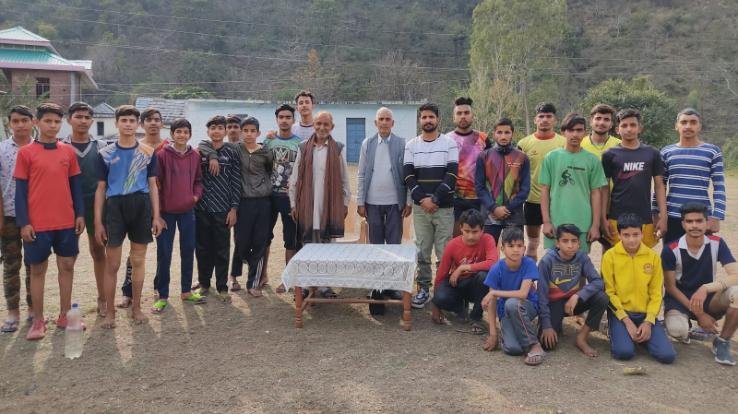 The head of Gram Panchayat Dhar-Totoh praised the works of Shiv Shakti Yuvak Mandal