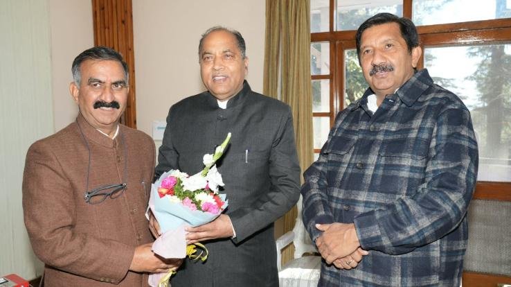 Former Chief Minister Jairam Thakur met Chief Minister Sukhu