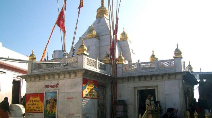 नैना देवी मंदिर में करवाई जाएंगी व्यापक सुविधाएं उपलब्ध