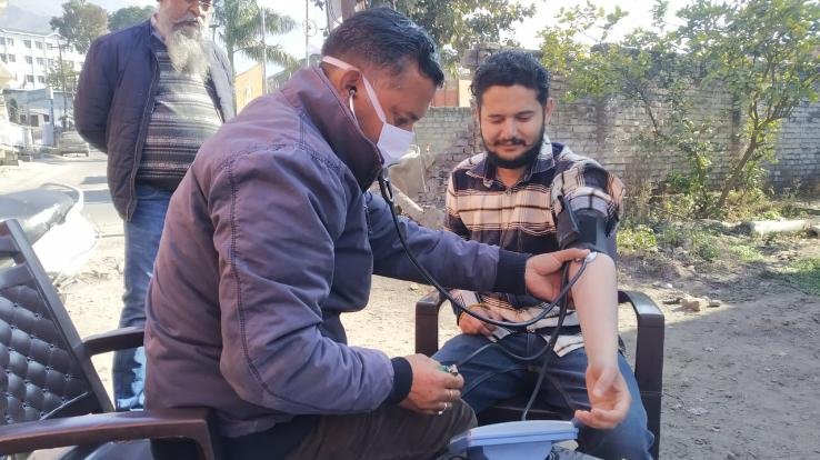 MP mobile health service team organized health camp in Bilaspur