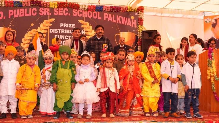 Providing quality education is the priority of the state government - Mukesh Agnihotri