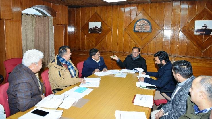 Industries Minister reviewed industrial projects