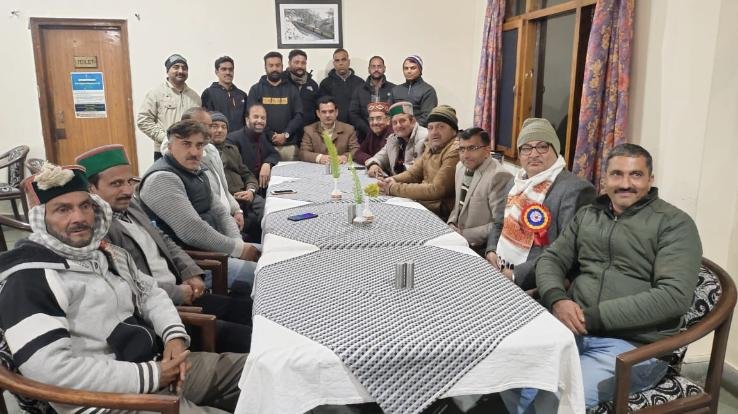 Members of eight Truck Operators Societies held an important meeting with Sanjay Awasthi in Baghal