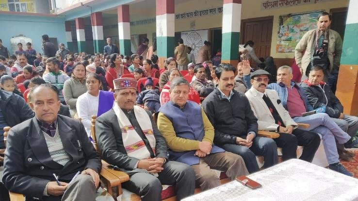 नौणी विश्वविद्यालय ने स्कूलों मे जाकर दी उन्नत खेती की जानकारी