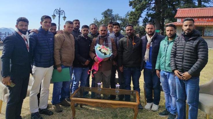 Delegation of para pump operator and para fitter met CA Sukhwinder Singh Sukhu in Peterhof