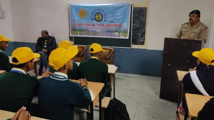 Students made aware on road safety in Jwalamukhi Vidyalaya