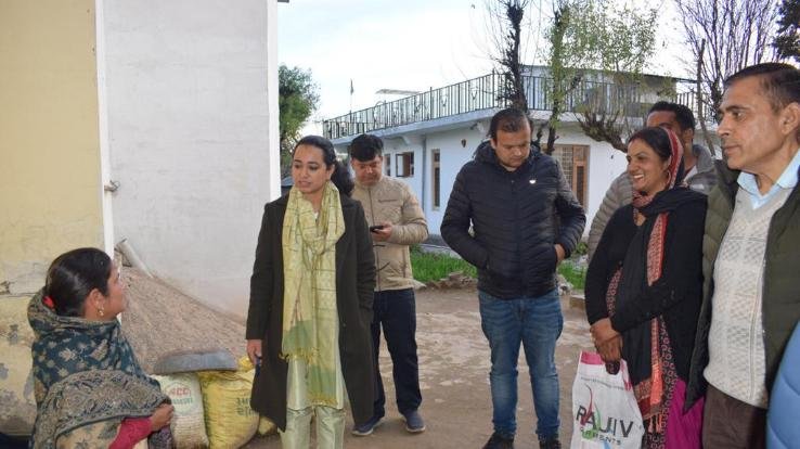 In action mode, Health Department, Kangra district administration launched a campaign for cleanliness of water sources on a large scale.