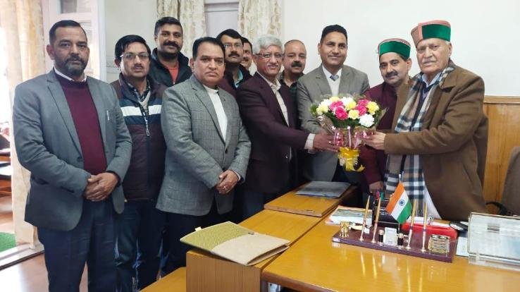 Officers should make sure to work in the field – Agriculture Minister