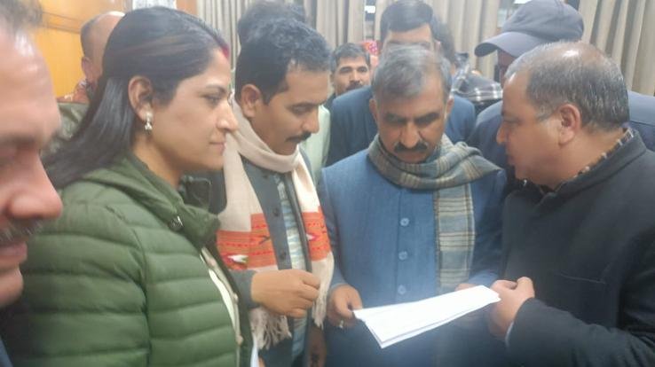  Delegation of the State C&V Teachers Association met the CM regarding their demands
