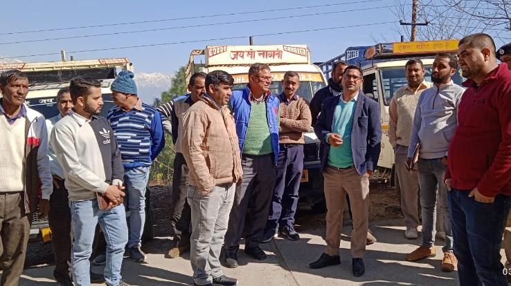 Tehsildar Khundia inspected the market, solved the problems