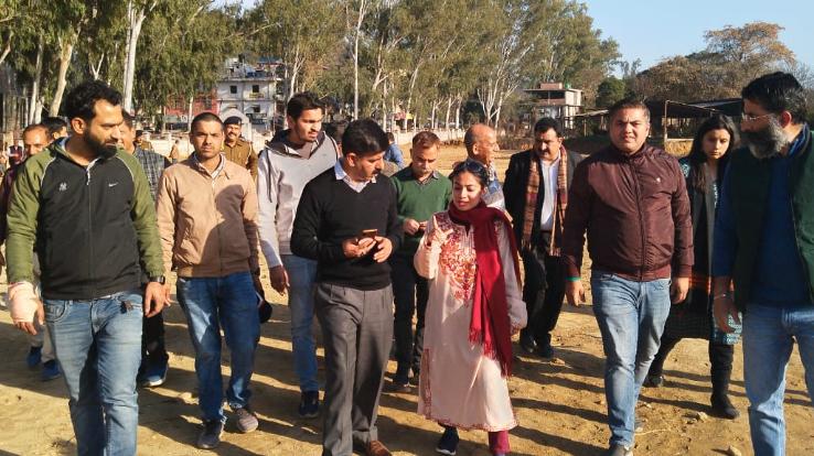 Deputy Commissioner took stock of preparations for Chief Minister's visit in Nadaun