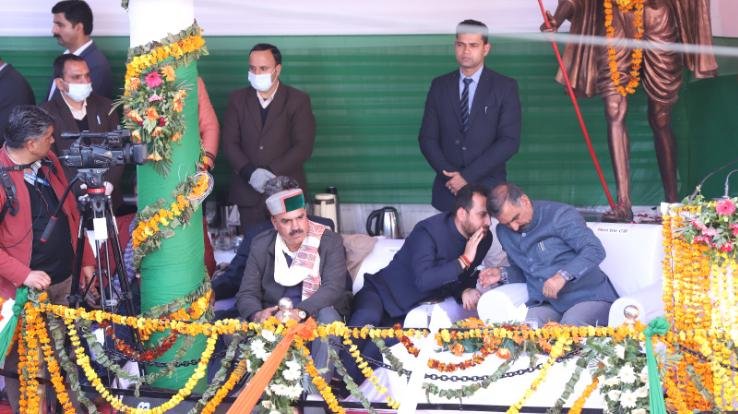  MLA Ashish Sharma organized a reception for Chief Minister Sukhu at Gandhi Chowk