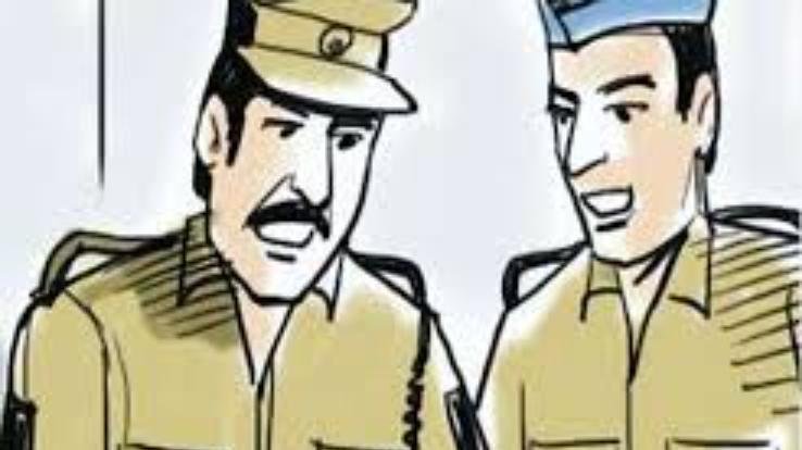 Police caught 9 bottles of country liquor in Dadasiba