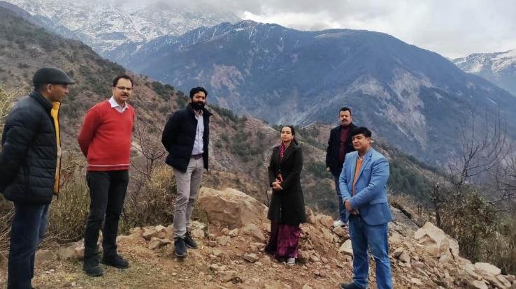 Inspection of land to attract investment in Himachal