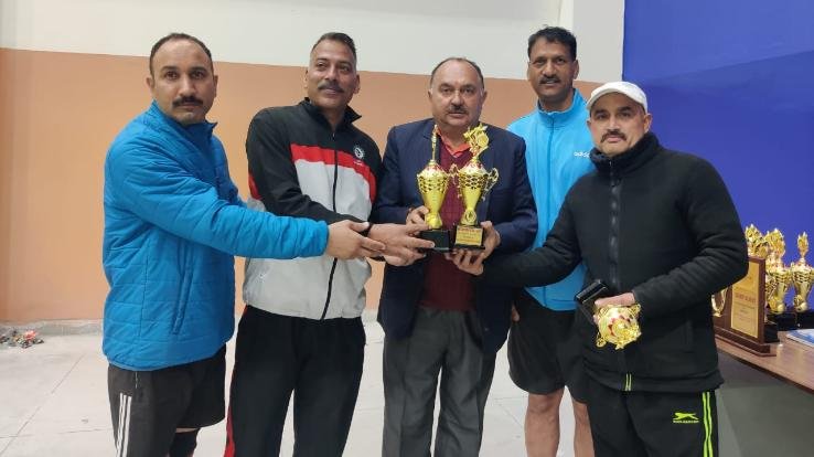  Mathur and Jagdish became runners-up in single and double in Veterans Badminton Competition