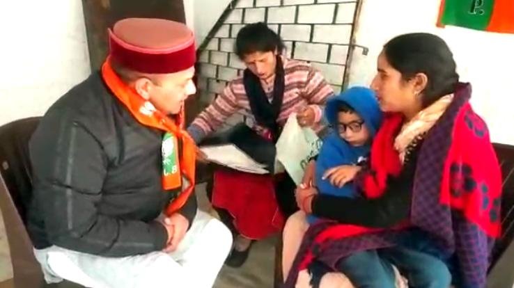 Leaving the meeting, MLA Dr. Janakraj reached to see the little patient