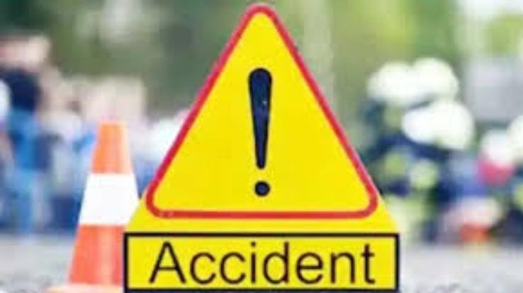 Scooty and Tampa collide in Dadasiba, one seriously injured