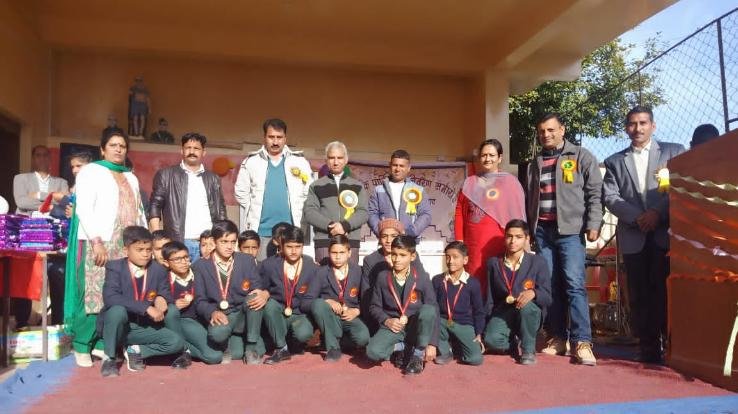राजकीय वरिष्ठ माध्यमिक विद्यालय दाड़लाघाट ने मनाया वार्षिक पारितोषिक वितरण समारोह